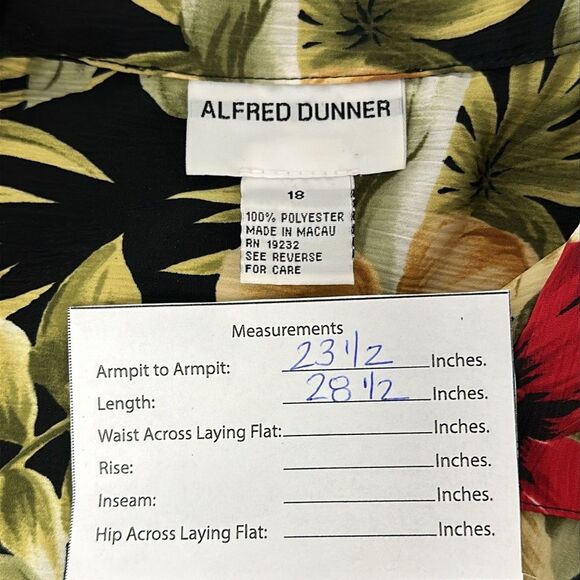 Alfred Dunner Women's Button Up Red/Green Floral Print Top Sz 18 - Picture 7 of 7